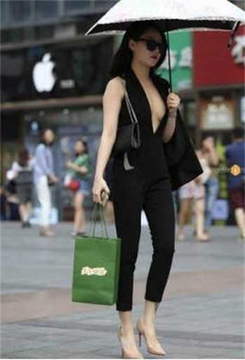 i云保拉一个人多少钱